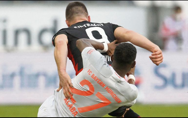 SUENA. David Alaba podría llegar a vestirse de merengue para la siguiente temporada. AFP