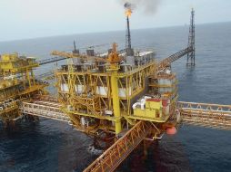 Ayer martes, Pemex informó a inversionistas que la empresa Fitch Ratings dejará de prestar sus servicios de calificación de valores a partir del 4 de marzo del 2021. EFE/ARCHIVO