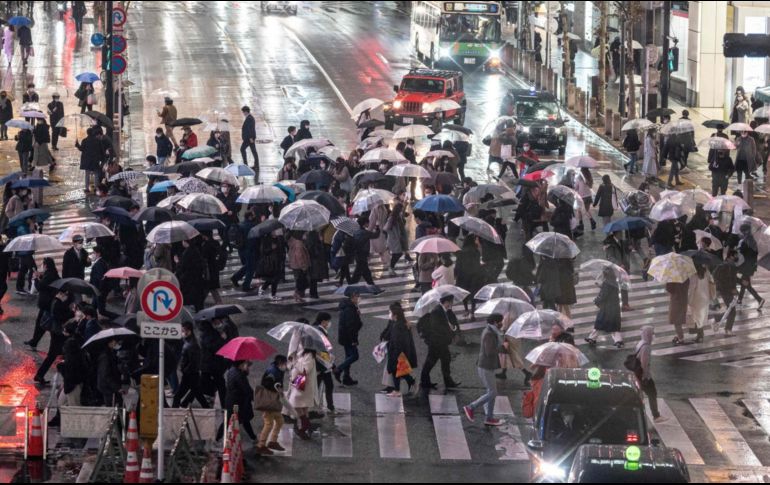 La prórroga de dos semanas de la emergencia en Tokio podría costar a la economía 700 mil millones de yenes. AFP / C. TRIBALLEAU