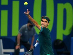 Federer, que no competía desde el Abierto de Australia en 2020, dio muestras de su calidad, pese a no ofrecer su mejor versión tras un año parado y dos operaciones en la rodilla derecha. AGP / S. Al-Rejjal