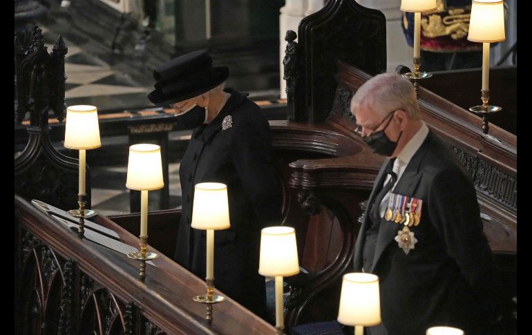 La reina Isabel II da el último adiós este sábado al hombre con quien estuvo casada 73 años, su 