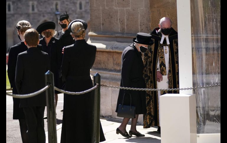 La reina Isabel II da el último adiós este sábado al hombre con quien estuvo casada 73 años, su 