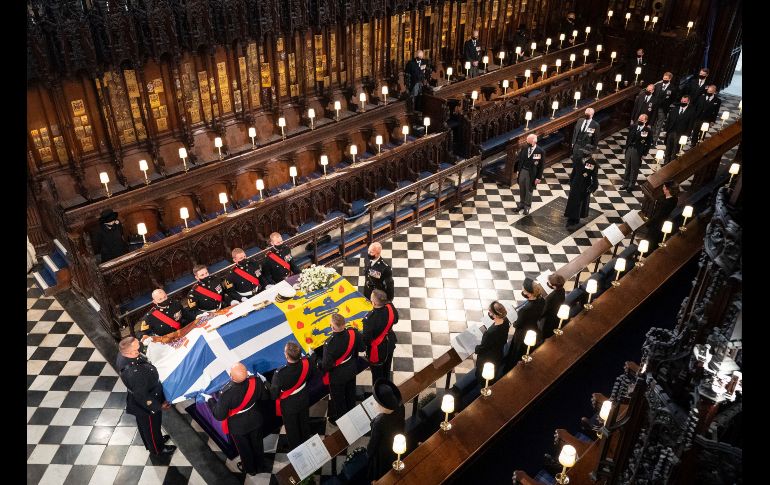 Después de un minuto de silencio en todo el Reino Unido, se celebra la misa fúnebre. AP/ D. Lipinski