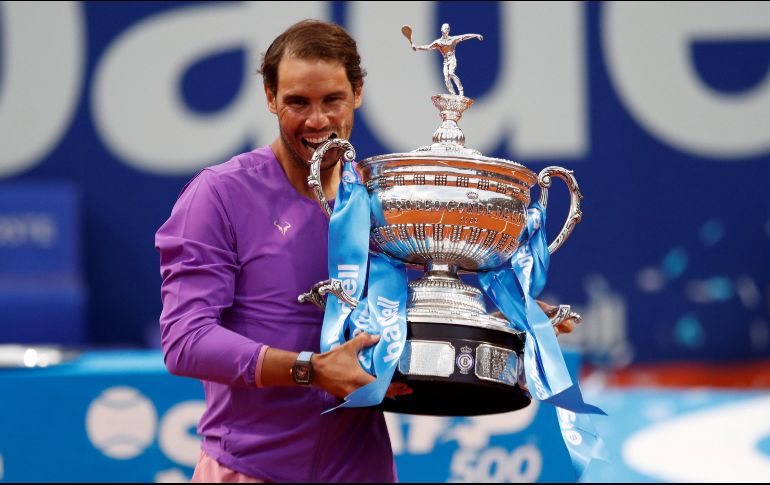 Rafael Nadal logró en Barcelona su primer título de la temporada al imponerse en la final a Stephanos Tsitsipas. EFE