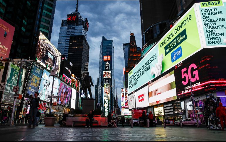 Nueva York planea ofrecer tan pronto como este fin de semana vacunas de una sola dosis para COVID-19 a turistas en atracciones locales como Times Square, el puente de Brooklyn y Central Park, previa aprobación de las autoridades del estado. AP / ARCHIVO