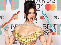 Dua Lipa, que se llevó dos de los tres premios a los que estaba nominada, aprovechó sus discursos para reivindicar el papel de la mujer en la industria de la música. EFE/J. Marshall