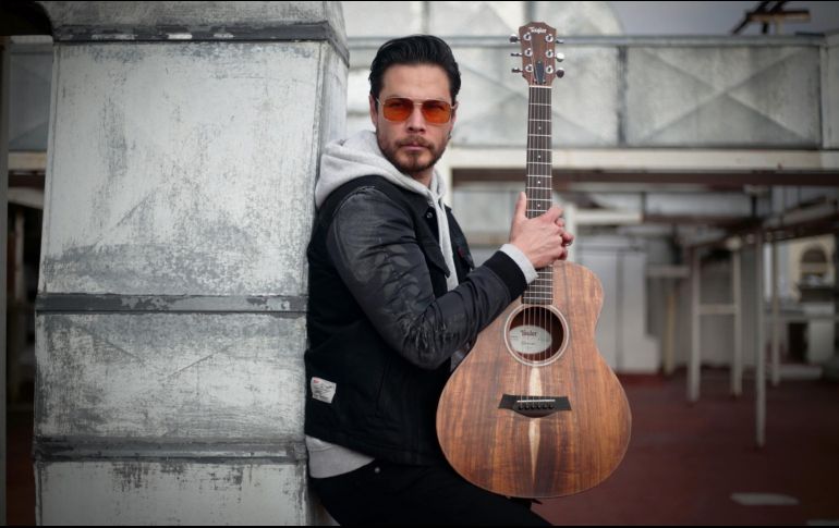 JUAN SOLO. El cantautor mexicano está de manteles largos por el lanzamiento de su reciente canción “Mamita linda”. FATILANO
