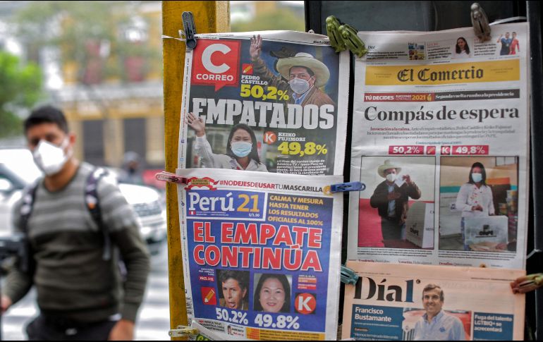 El ganador de las elecciones más polarizadas y divididas de la historia reciente de Perú se decide voto a voto. AFP / L. Gonzáles