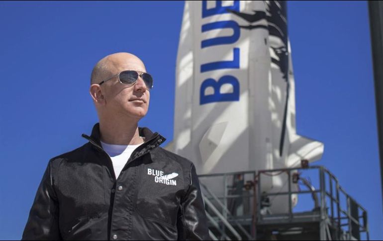 Fotografía cedida del fundador de Blue Origin, Jeff Bezos, en Texas. EFE/BLUE ORIGIN