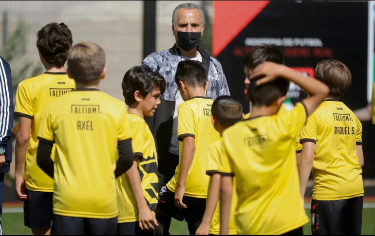 VALOR. El objetivo de Altium y José Luis Real es el de formar niños y adolescentes integrales en torno al futbol. IMAGO7