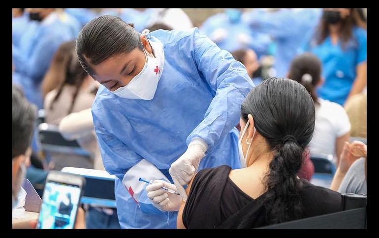 De acuerdo con la Secretaría de Salud Jalisco, en la Entidad se han aplicado poco más de dos millones de vacunas contra el virus. TWITTER / @saludjalisco