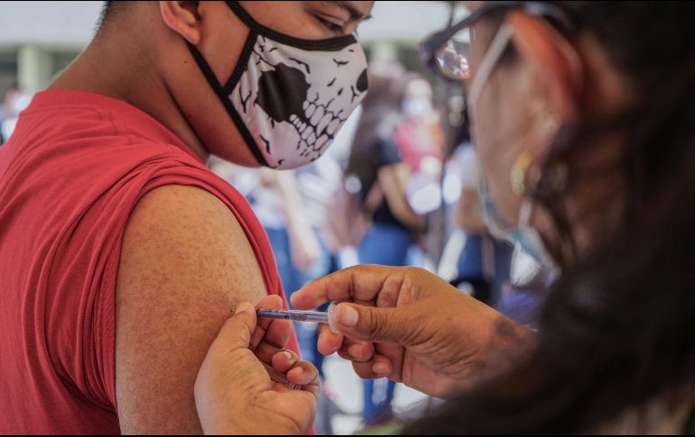 El subsecretario de Salud, Hugo López-Gatell informa que ya se abrió el registro para vacunar contra el COVID-19 a personas entre 30 y 39 años. XINHUA / J. Terriquez
