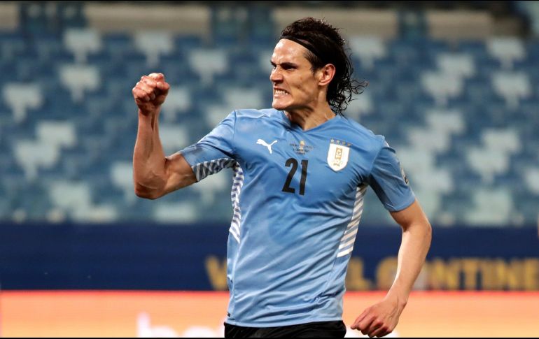 El segundo gol de Uruguay llegó por intermedio de Edinson Cavani. EFE / R. Martínez