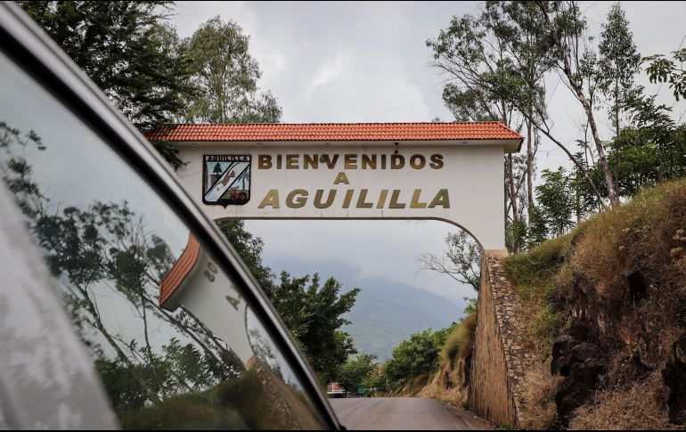 Desde hace varios meses que Aguililla se ha convertido en uno de los campos de batalla de grupos antagónicos del crimen organizado, lo cual ha derivado en un desplazamiento masivo de pobladores. NTX / ARCHIVO