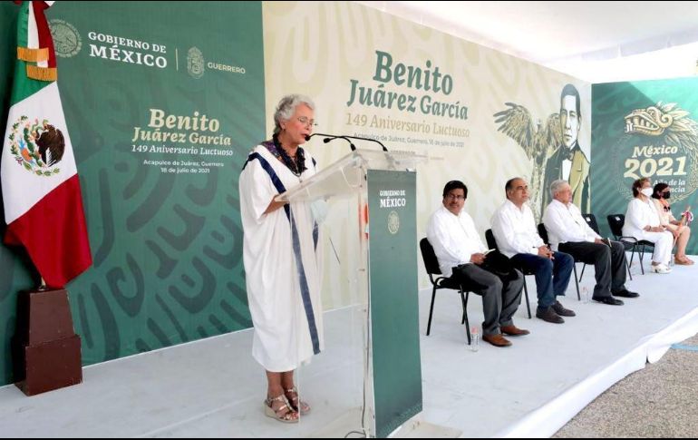 En la ceremonia celebrada en Acapulco, fue Sánchez Cordero quien habló por el 149 aniversario luctuoso de Benito Juárez. TWITTER / @M_OlgaSCordero