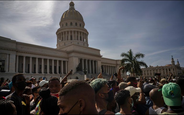 Hay registro de por lo menos 600 personas encarceladas tras las manifestaciones en la isla. AP/R. Espinosa