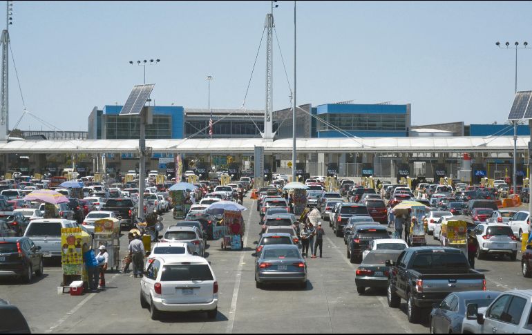 El cruce fronterizo de Tijuana-San Ysidro sólo permite entrada y salida de ciudadanos norteamericanos. XINHUA/J. Terríquez