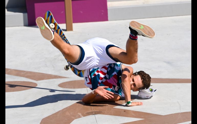 Jagger Eaton, de Estados Unidos, en la competencia de skateboarding street. AFP/M. Bernetti