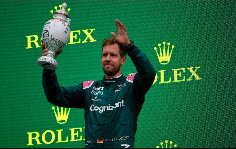 CASTIGO. En el monoplaza de Sebastian Vettel 'apenas' había 0,3 litros de gasolina, y no el litro entero que es necesario por normativa. EFE