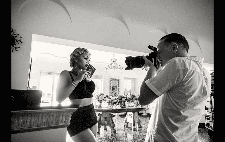 Saweetie posando para Bryan Adams, calendario 2022 PIRELLI /ALESSANDRO SCOTTI