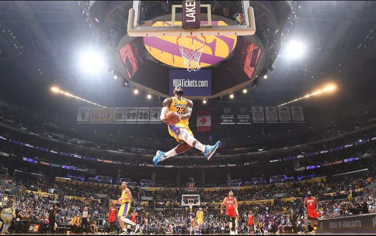 Los Nets se presentarán al completo con su ''Big 3'' formado por Kevin Durant, James Harden y Kyrie Irving, mientras que los Lakers contarán con LeBron James (foto), Anthony Davis y el recién llegado Russell Westbrook. AFP / ARCHIVO
