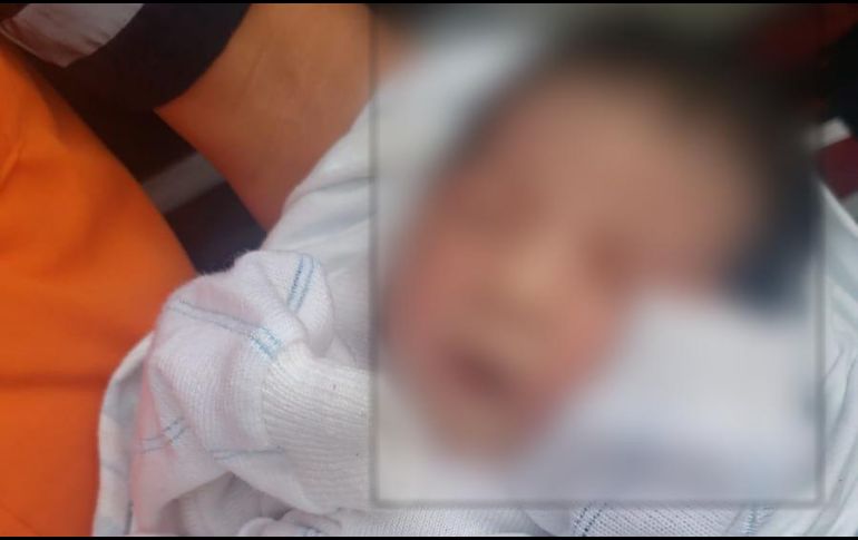 La Policía de Zapopan confirmó el hallazgo de la bebé, que se encuentra en perfecto estado de salud. ESPECIAL /