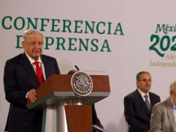 López Obrador aseguró que está satisfecho con lo que que ha logrado y afirmó que se ha avanzando. SUN / G.Espinosa