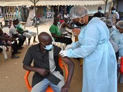 El supuesto caso, reportado el mes pasado, provocó el despliegue de miles de vacunas contra el ébola. AFP/ARCHIVO