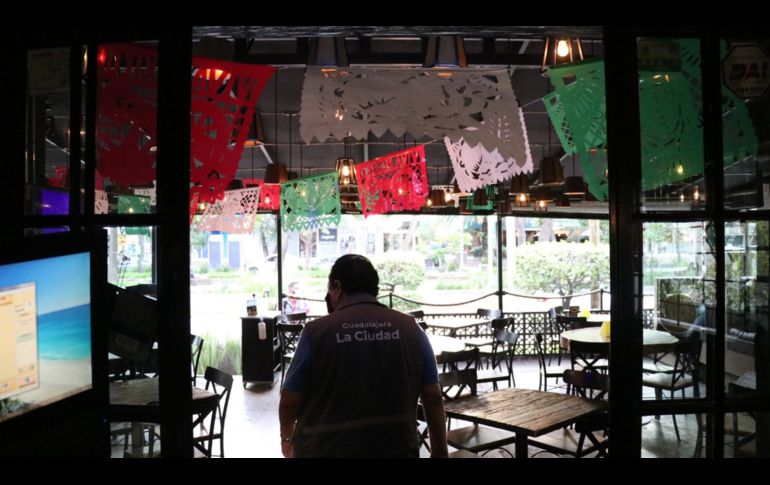 El operativo de supervisión se llevó a cabo en bares, restaurantes y los principales corredores comerciales y gastronómicos de la zona Centro de Guadalajara. ESPECIAL/Ayuntamiento GDL