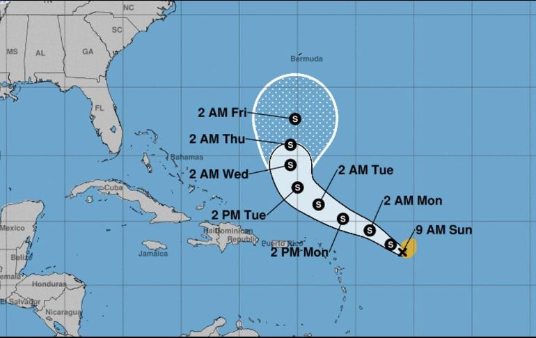 La tormenta tropical “Peter” se formó a primeras horas de este domingo cerca de las Antillas Menores. ESPECIAL / NHC