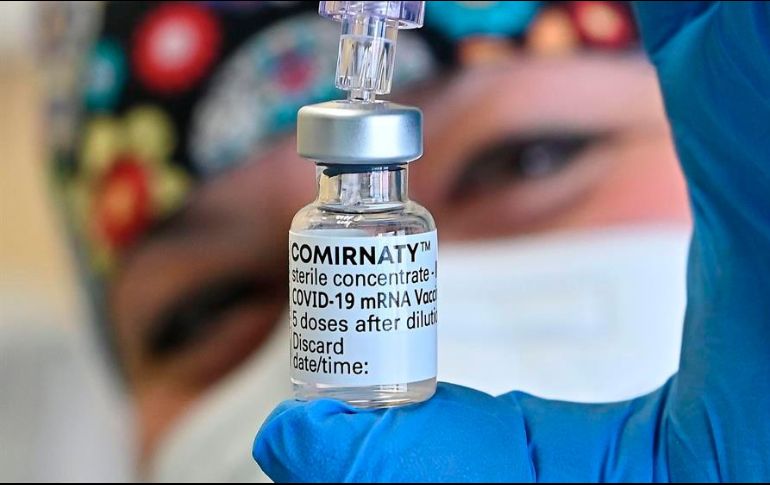 La gran mayoría de los casos y hospitalizaciones por COVID-19 se dan entre personas no vacunadas, advierten. EFE/ARCHIVO