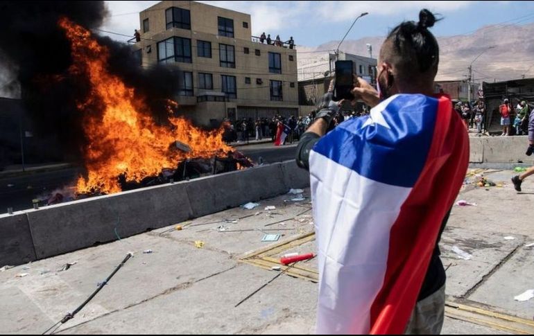 Chile. Manifestación de chilenos contra migrantes. El Informador