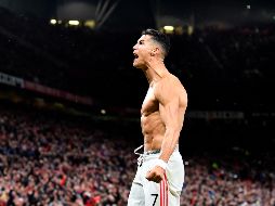 EUFÓRICO. Cristiano Ronaldo desató la euforia en Old Trafford con un gol en el 90+5 para dar la victoria a los Red Devils. . EFE/P. POWELL