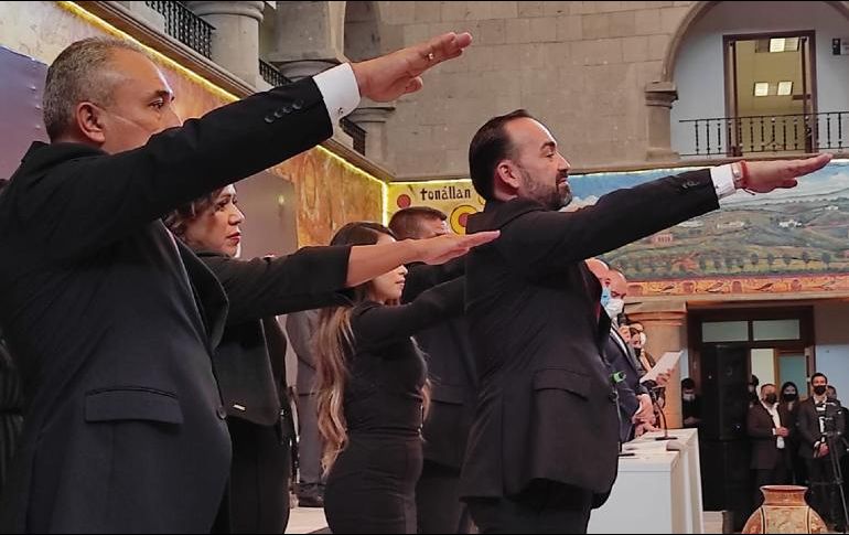 Chávez aseguró que pondrá toda su “experiencia, conocimiento y entrega” durante su mandato. ESPECIAL /