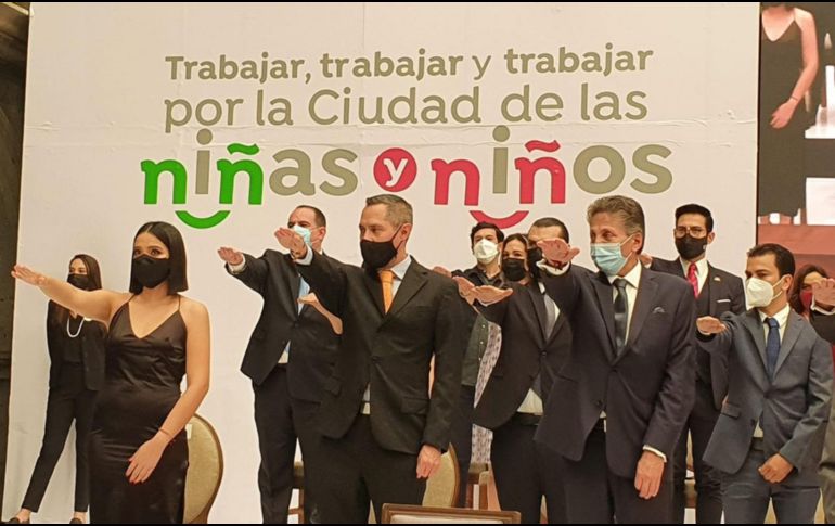 Frangie y su equipo durante la toma de protesta. EL INFORMADOR / A. Camacho