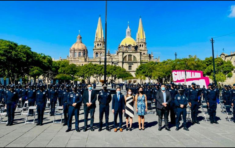 Los egresados concluyeron mil 82 horas de capacitación en la Academia, con 31 materias y cuatro cursos extra. ESPECIAL / Policía de Guadalajara