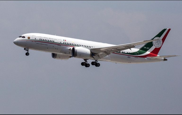 Tras un mes de recibir mantenimiento en California, Estados Unidos, la aeronave utilizada por el expresidente, Enrique Peña Nieto, regresó a la Ciudad de México, en julio pasado. SUN / ARCHIVO