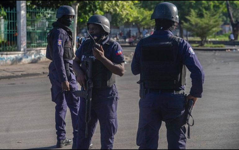 Bandas armadas, que controlan los barrios más pobres de Puerto Príncipe endurecieron sus acciones en la ciudad y áreas periféricas. AP/J. Odelyn