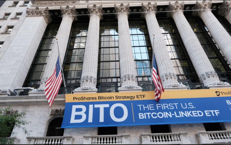 El Bitcoin Strategy ETF (BITO, por su etiqueta) se situó en 41.89 dólares el título al cierre de la Bolsa de Nueva York. AFP/S. Platt