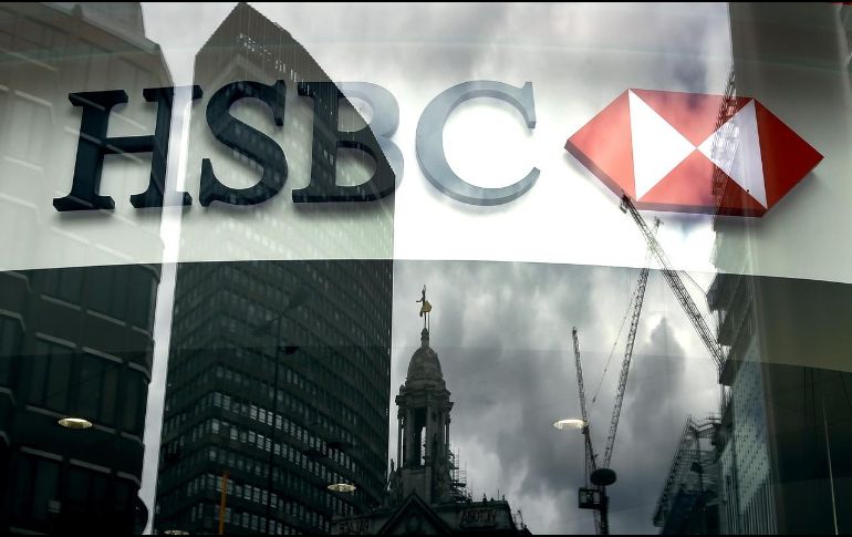 HSBC recordó que se bonificarán las comisiones que se pudieron generar en el uso de cajeros de otros bancos ante la falla en sus tarjetas del 10 al 18 de octubre. AP / ARCHIVO