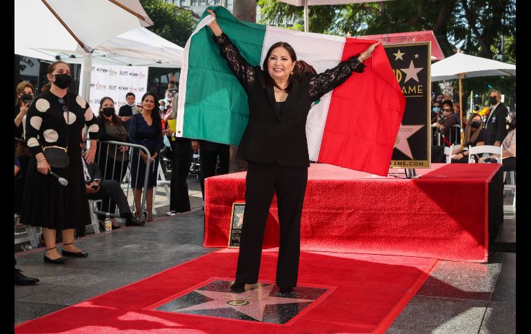 México vive en el Paseo de la Fama de Hollywood con las estrellas de los artistas mexicanos. EFE / C. BREHMAN