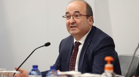 El ministro de Cultura de España, Miquel Iceta, dio a conocer este miércoles el fallo del premio. EFE / R. Jiménez