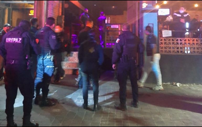 Inspectores acudieron al bar tras un reporte por ruido. ESPECIAL