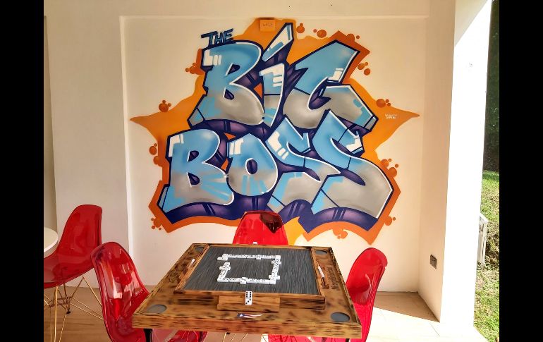 En varias estancias de la mansión de Daddy Yankee destacan grafitis de conocidos artistas locales. EFE / M. VILLÉN