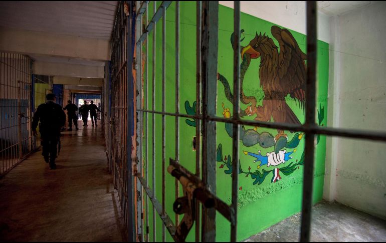 De acuerdo con el Inegi el 17.2 % de la población privada de la libertad experimentó al menos un acto de corrupción durante su estancia en centros penitenciarios. EFE / ARCHIVO