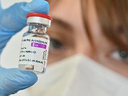 Las evidencias sugieren cada vez más que se necesitarán tres dosis de las vacunas más empleadas en el mundo para generar suficientes anticuerpos contra la variante ómicron. AFP / ARCHIVO