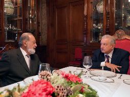 López Obrador (d) desayunó con Slim en Palacio Nacional, en la Ciudad de México. AFP/Presidencia de México