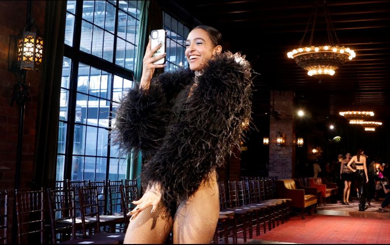 Modelo desfilando para la marca australiana Bronx and Banco en la Colección de Otoño 2022 durante la Semana de la Moda en Nueva York. EFE/J. SZENES