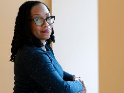 De ser confirmada, Ketanji Brown Jackson será la primera mujer negra en ocupar una de las nueve sillas de la más alta instancia judicial estadounidense. AP / ARCHIVO