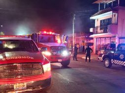 Protección Civil y Bomberos de Guadalajara informó que en la casa ubicada en el cruce de las calles María Salcedo y Artes, se atendió el incendio durante la madrugada de este martes. ESPECIAL